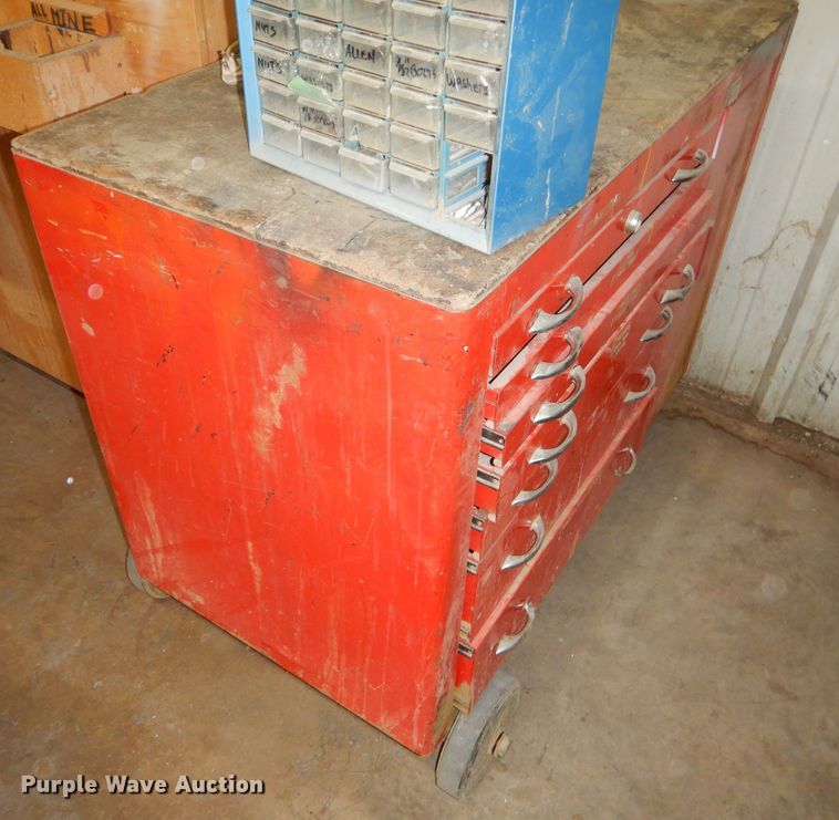 image for item GG9573 Storage units