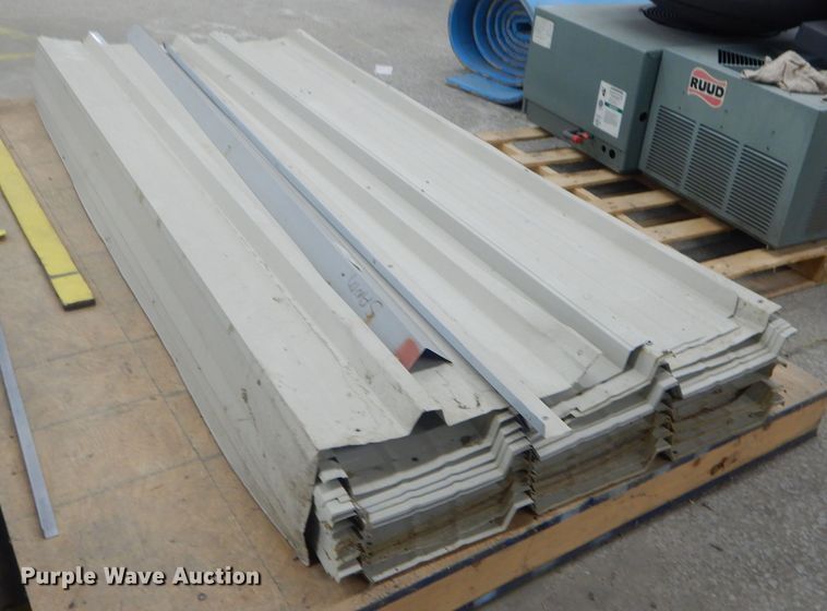 image for item GG9574 Approx. 102 pieces of sheet metal