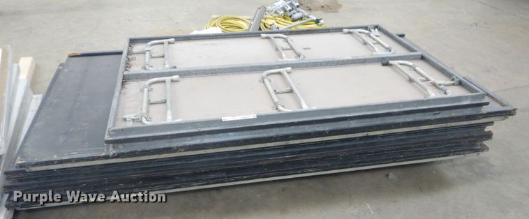 image for item GG9575 (4) stage pieces