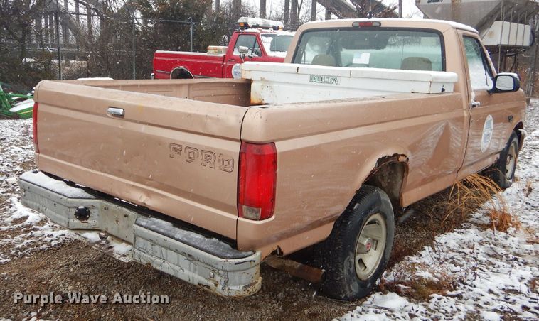 image for item GG9615 1994 Ford F150 pickup truck