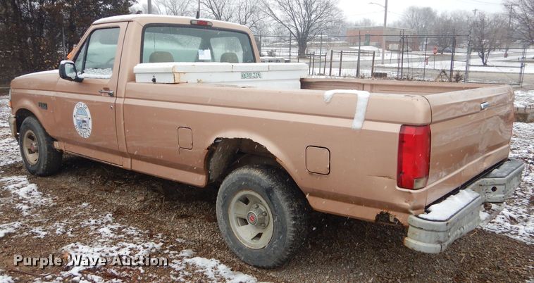 image for item GG9615 1994 Ford F150 pickup truck