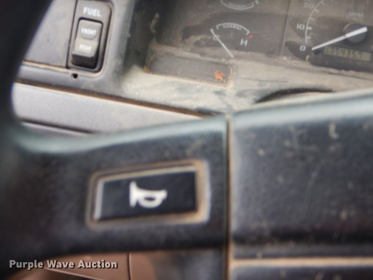 image for item GG9615 1994 Ford F150 pickup truck