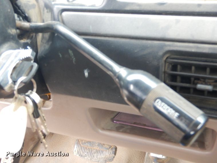 image for item GG9615 1994 Ford F150 pickup truck