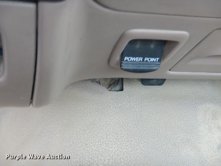 image for item GG9615 1994 Ford F150 pickup truck