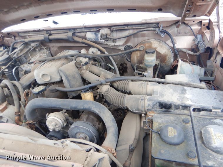 image for item GG9615 1994 Ford F150 pickup truck