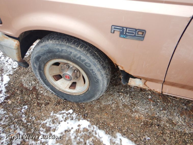 image for item GG9615 1994 Ford F150 pickup truck