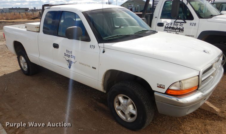 image for item GX9811 1998 Dodge Dakota SLT pickup truck
