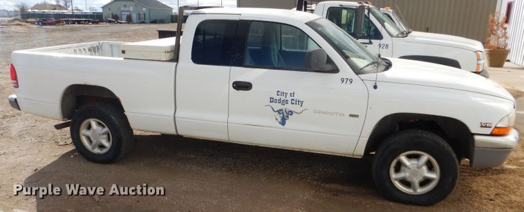 image for item GX9811 1998 Dodge Dakota SLT pickup truck