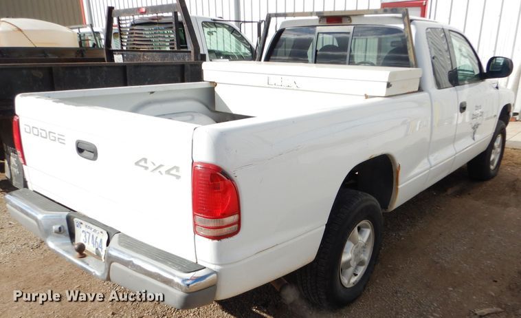 image for item GX9811 1998 Dodge Dakota SLT pickup truck