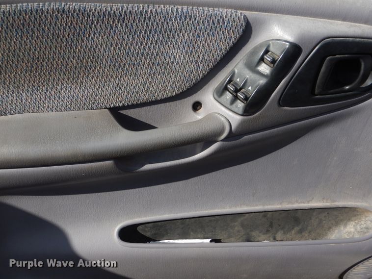 image for item GX9811 1998 Dodge Dakota SLT pickup truck