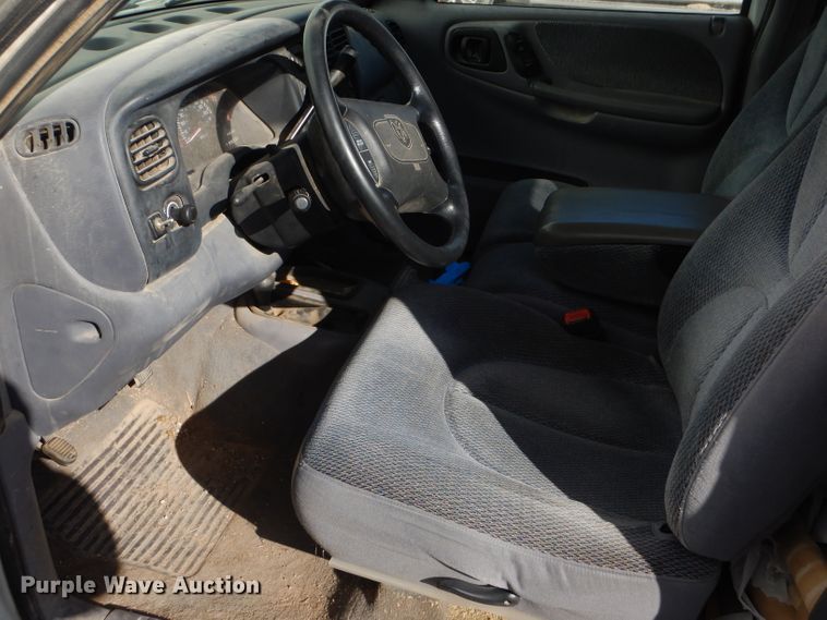 image for item GX9811 1998 Dodge Dakota SLT pickup truck