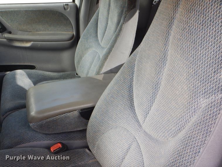 image for item GX9811 1998 Dodge Dakota SLT pickup truck