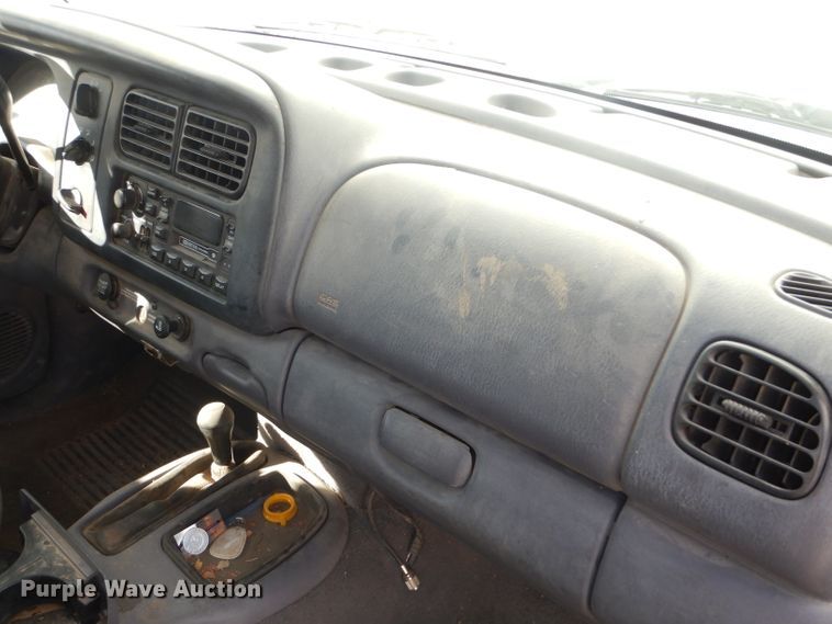 image for item GX9811 1998 Dodge Dakota SLT pickup truck