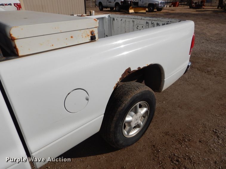 image for item GX9811 1998 Dodge Dakota SLT pickup truck