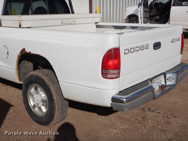 image for item GX9811 1998 Dodge Dakota SLT pickup truck