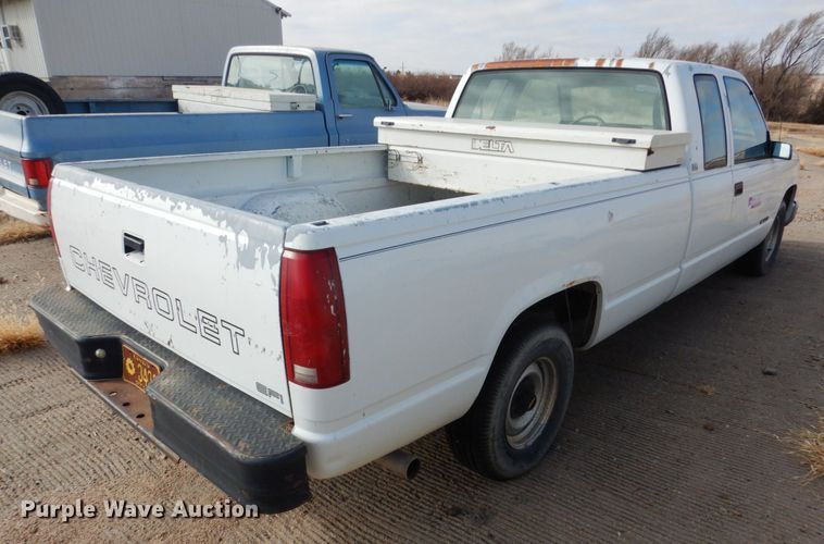 image for item GX9826 1988 Chevrolet Cheyenne 1500 Ext. Cab pickup truck