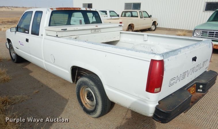 image for item GX9826 1988 Chevrolet Cheyenne 1500 Ext. Cab pickup truck