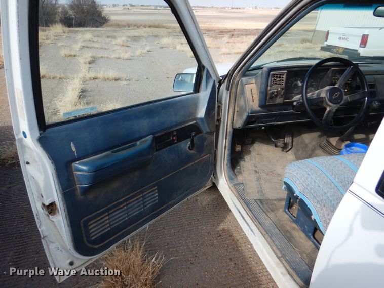 image for item GX9826 1988 Chevrolet Cheyenne 1500 Ext. Cab pickup truck