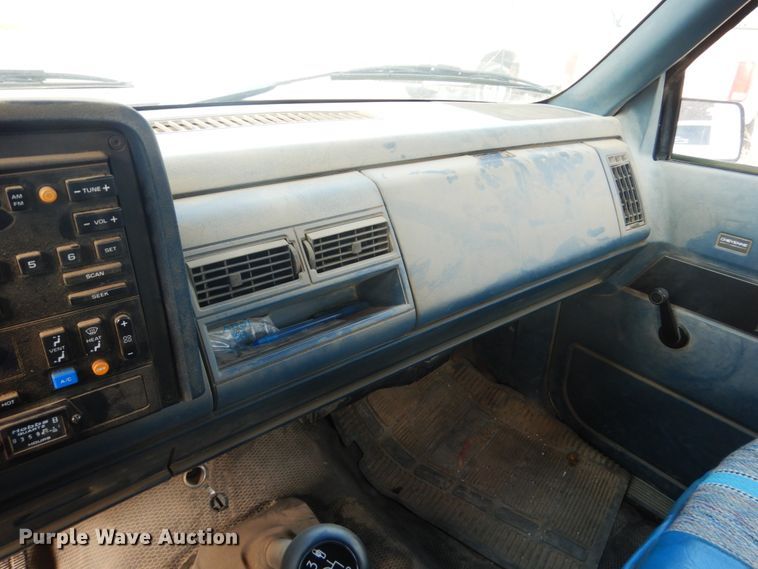 image for item GX9826 1988 Chevrolet Cheyenne 1500 Ext. Cab pickup truck