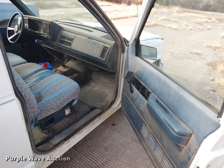 image for item GX9826 1988 Chevrolet Cheyenne 1500 Ext. Cab pickup truck