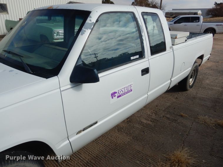 image for item GX9826 1988 Chevrolet Cheyenne 1500 Ext. Cab pickup truck