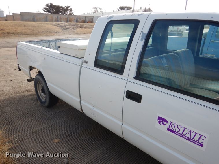 image for item GX9826 1988 Chevrolet Cheyenne 1500 Ext. Cab pickup truck