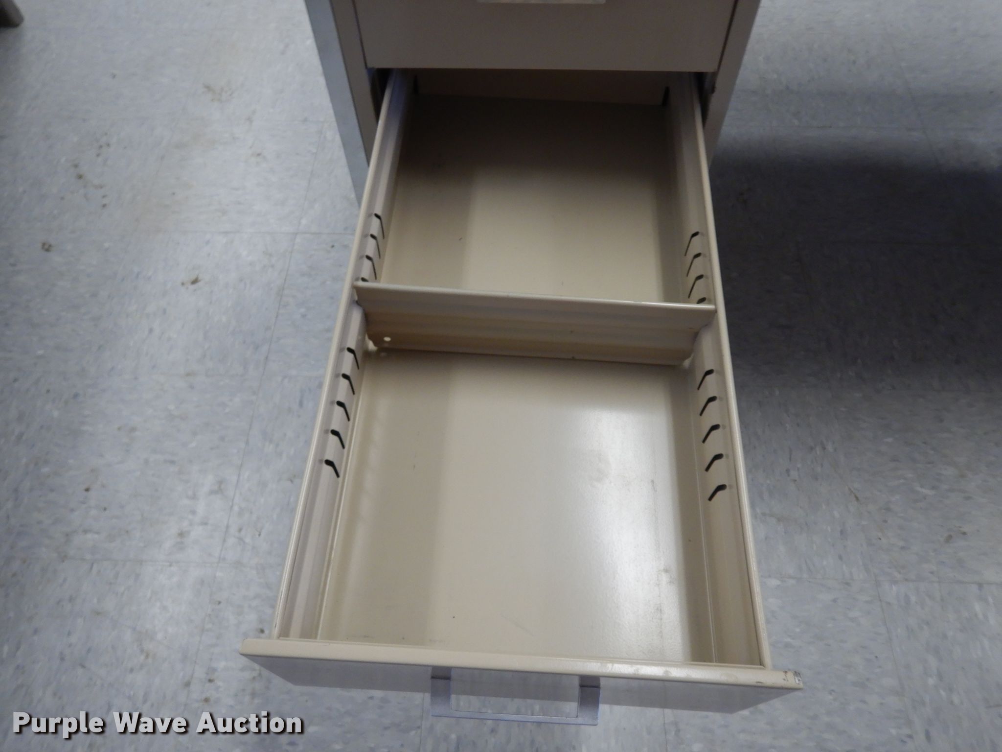 (3) desks in Lincoln, NE Item ER9880 sold Purple Wave