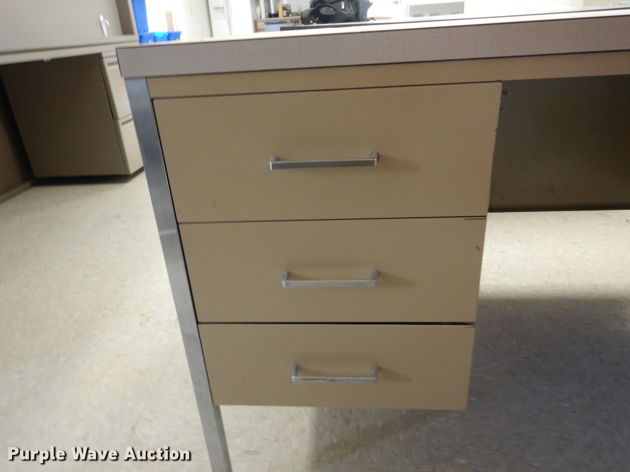 (3) desks in Lincoln, NE Item ER9880 sold Purple Wave