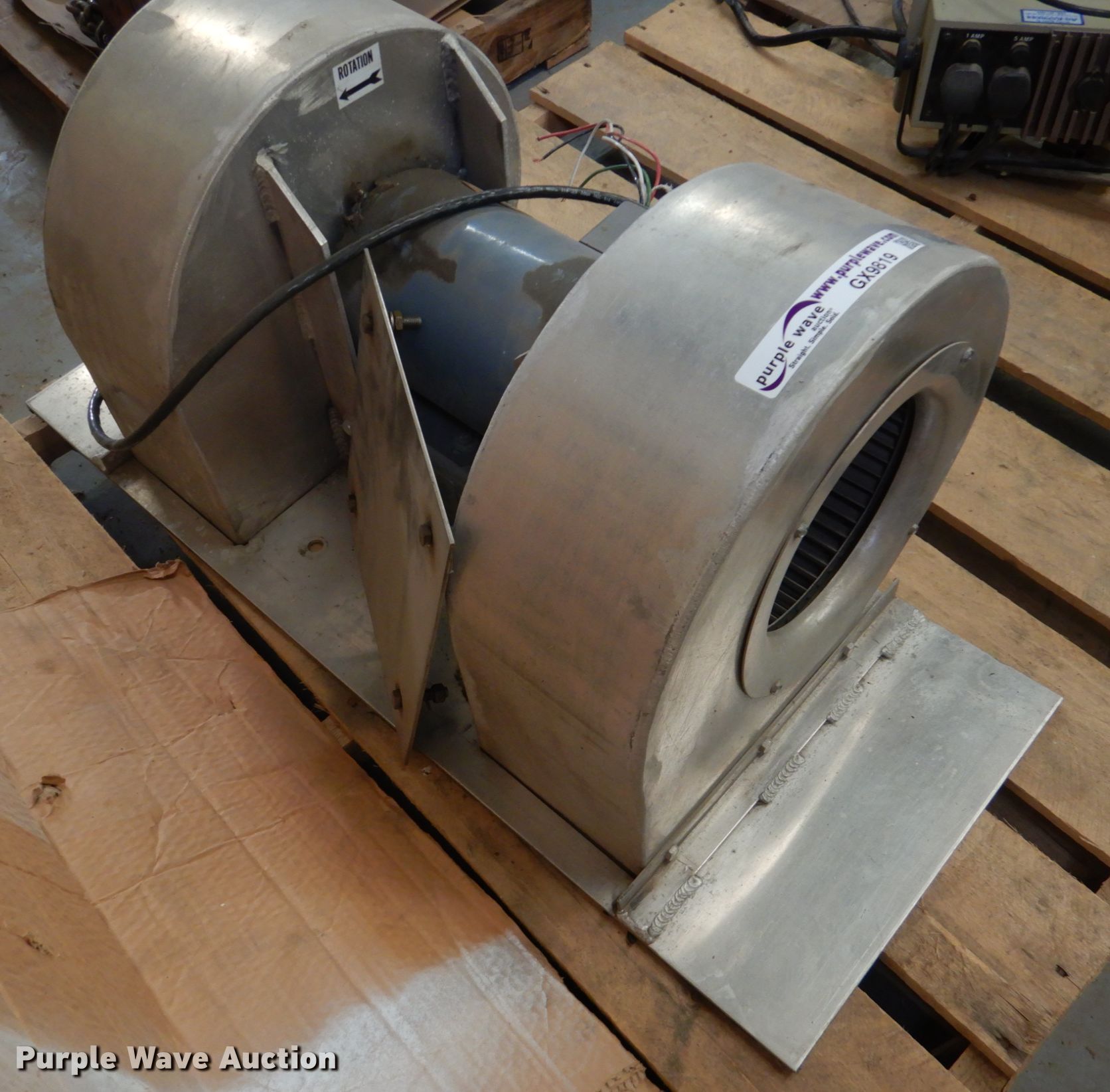 Twin squirrel cage fan in Garden City, KS | Item GX9819 sold | Purple Wave