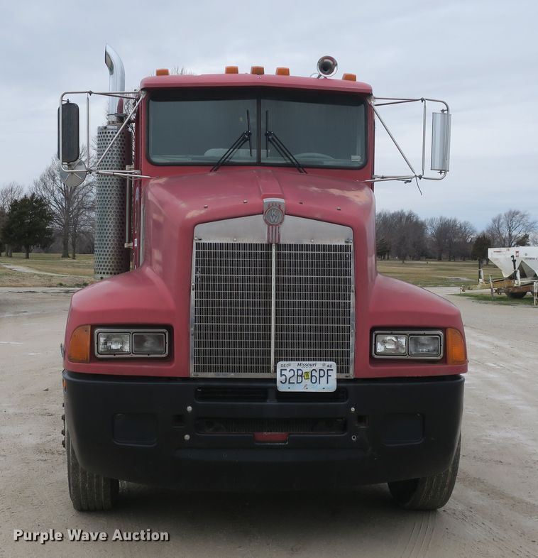 image for item DB10025 1986 Kenworth T600 tank truck