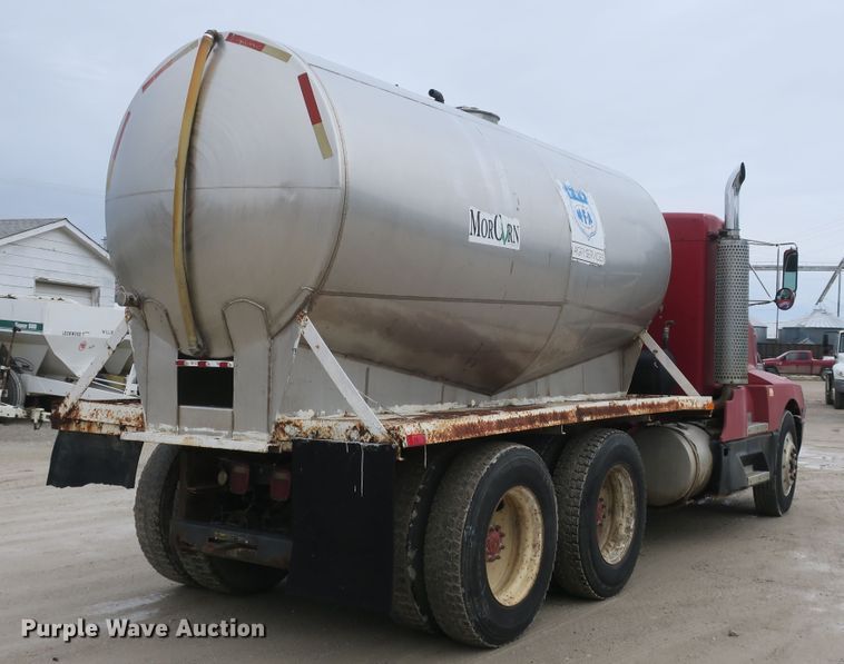 image for item DB10025 1986 Kenworth T600 tank truck