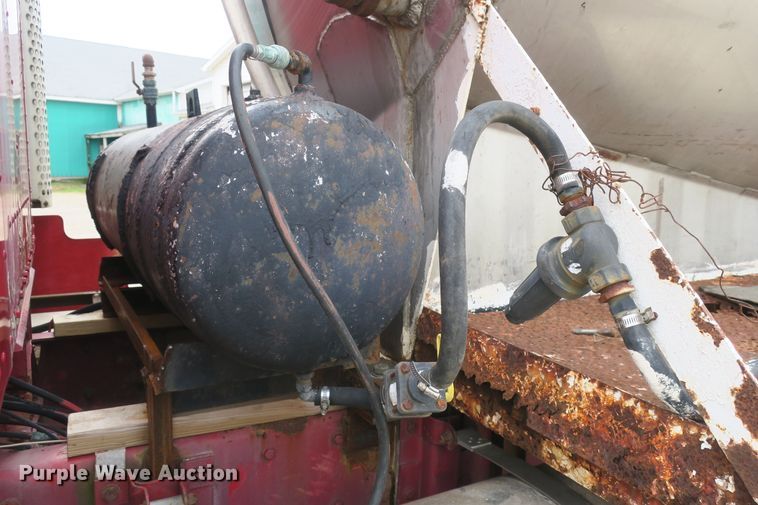 image for item DB10025 1986 Kenworth T600 tank truck