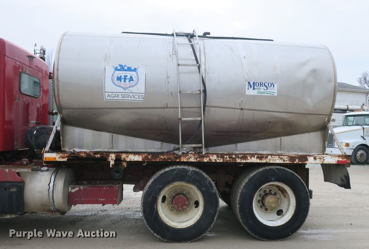 image for item DB10025 1986 Kenworth T600 tank truck