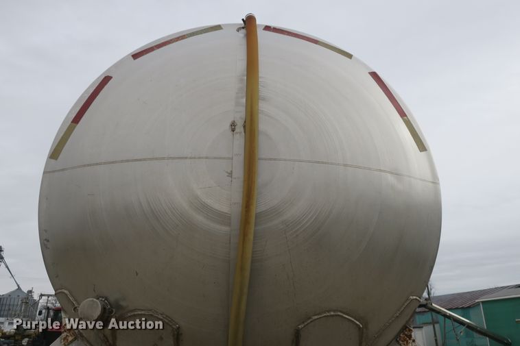 image for item DB10025 1986 Kenworth T600 tank truck