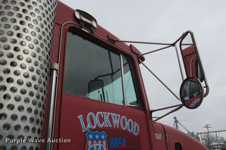 image for item DB10025 1986 Kenworth T600 tank truck