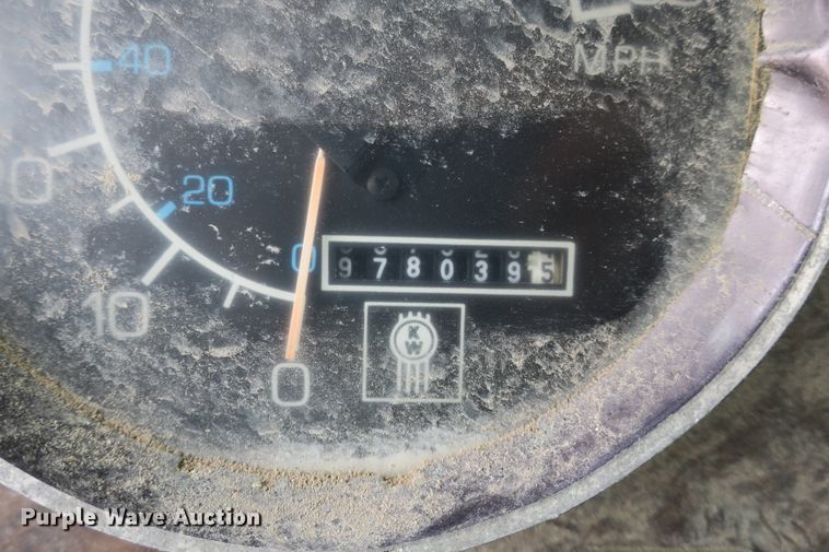 image for item DB10025 1986 Kenworth T600 tank truck