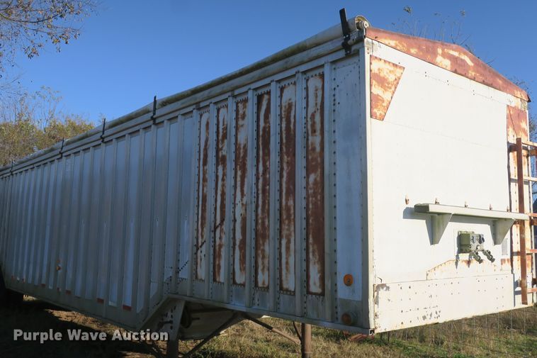 image for item DB10137 1981 Corn Husker 800 double hopper bottom grain trailer