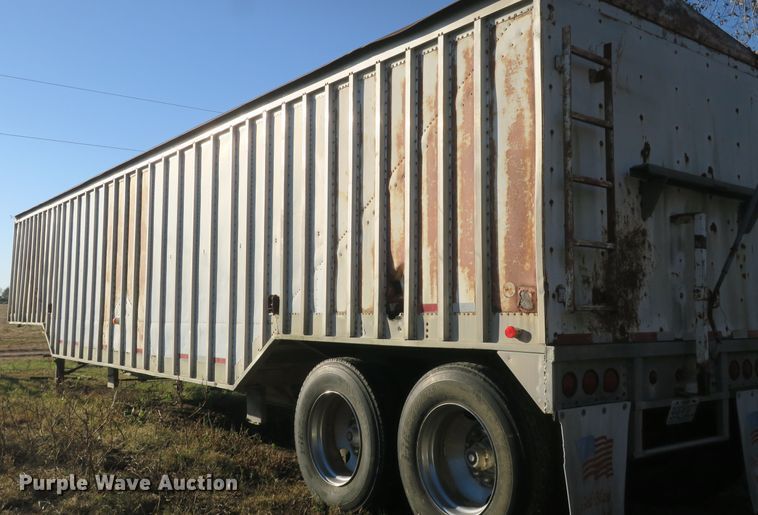 image for item DB10137 1981 Corn Husker 800 double hopper bottom grain trailer