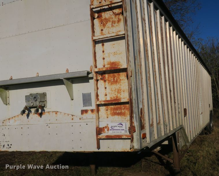 image for item DB10137 1981 Corn Husker 800 double hopper bottom grain trailer