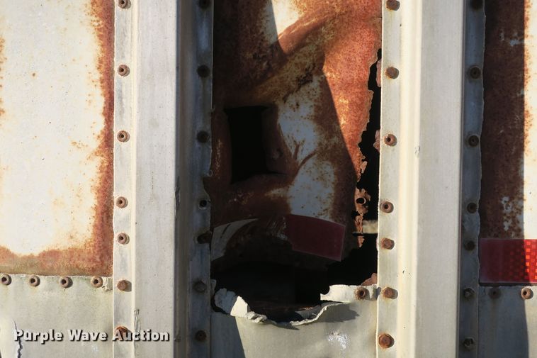 image for item DB10137 1981 Corn Husker 800 double hopper bottom grain trailer