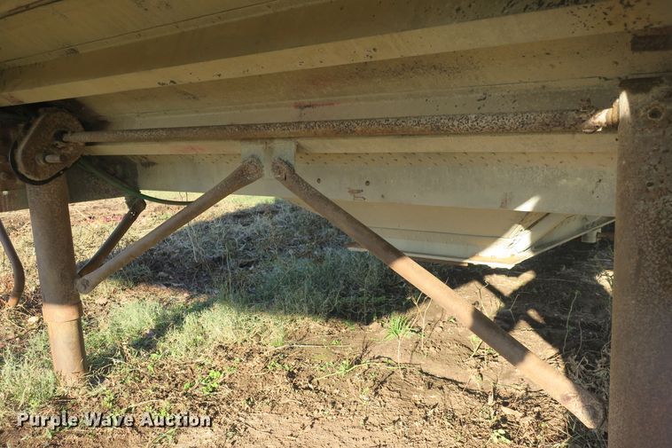 image for item DB10137 1981 Corn Husker 800 double hopper bottom grain trailer