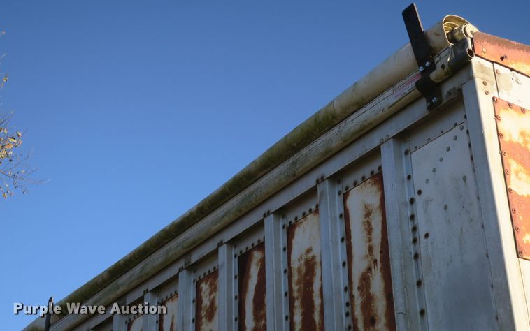 image for item DB10137 1981 Corn Husker 800 double hopper bottom grain trailer