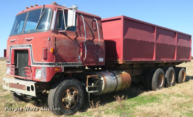 image for item DB10149 1978 International Transtar II grain truck