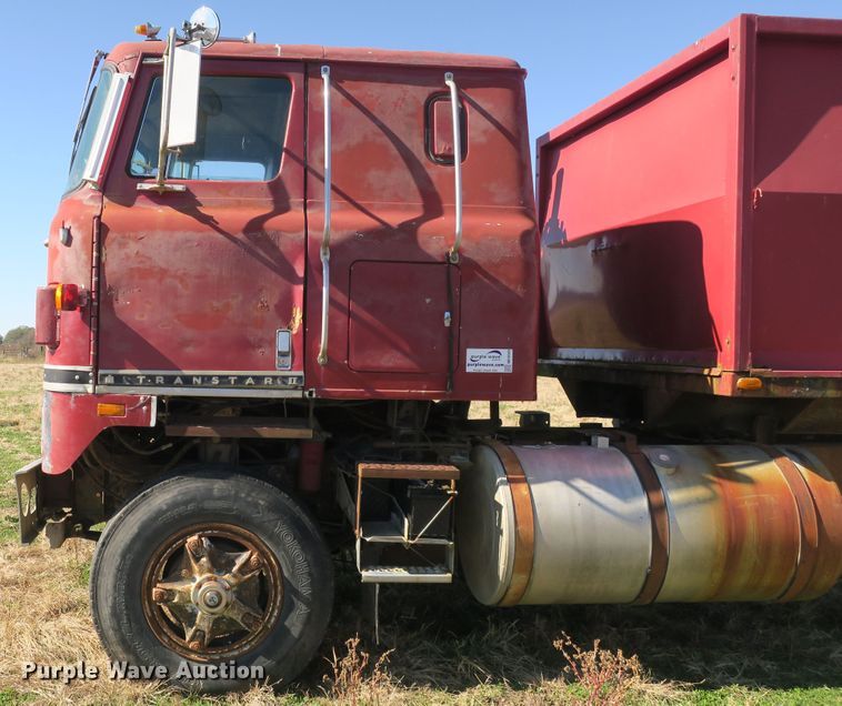 image for item DB10149 1978 International Transtar II grain truck