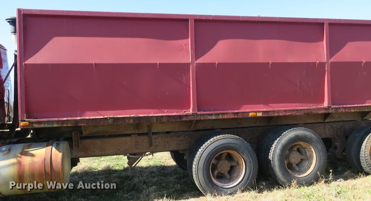 image for item DB10149 1978 International Transtar II grain truck