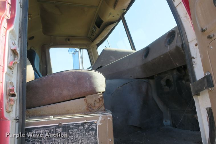 image for item DB10149 1978 International Transtar II grain truck