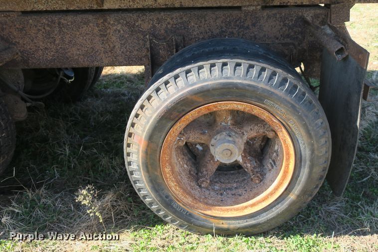 image for item DB10149 1978 International Transtar II grain truck