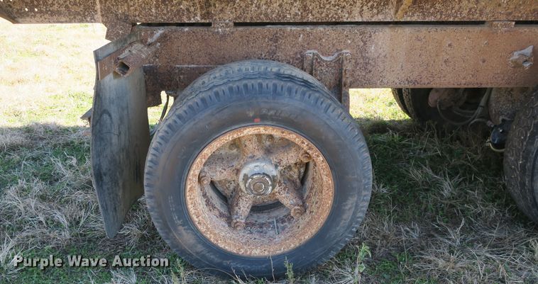 image for item DB10149 1978 International Transtar II grain truck