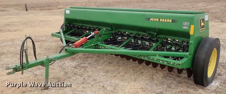 image for item DC3332 John Deere 450 grain drill