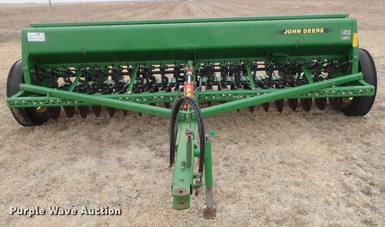 image for item DC3332 John Deere 450 grain drill